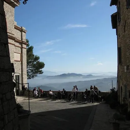 La Passerella Am Fluss Monte Castello di Vibio